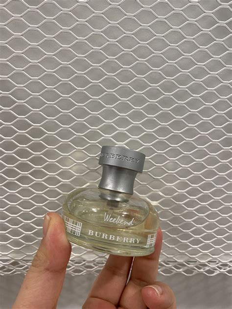 burberry weekend perfume review.